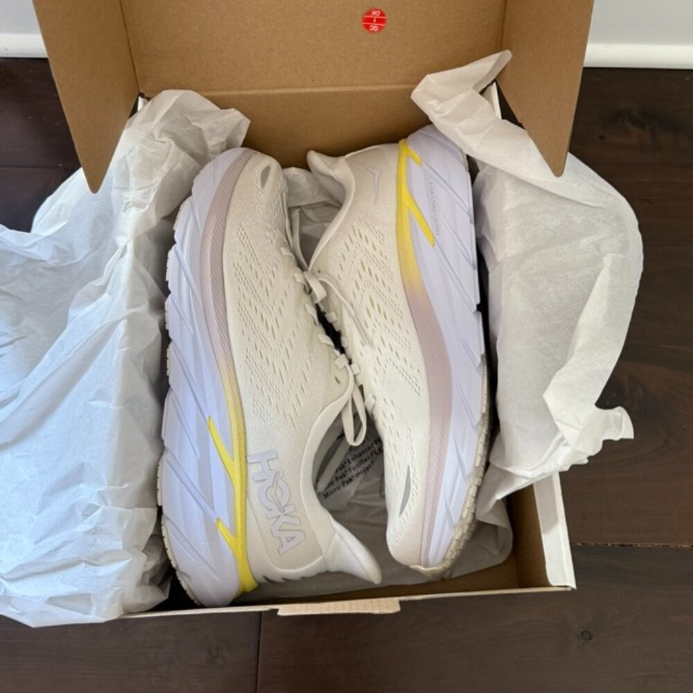 BRAND NEW HOKA Clifton Blanc de Blanc and Bright White Womens size 9.5